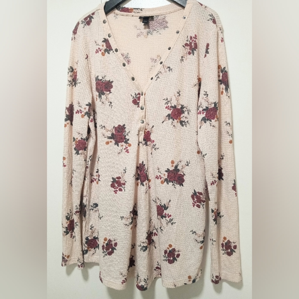 Torrid 1X Waffle Knit V-neck Henley Raglan Long Sleeve Top